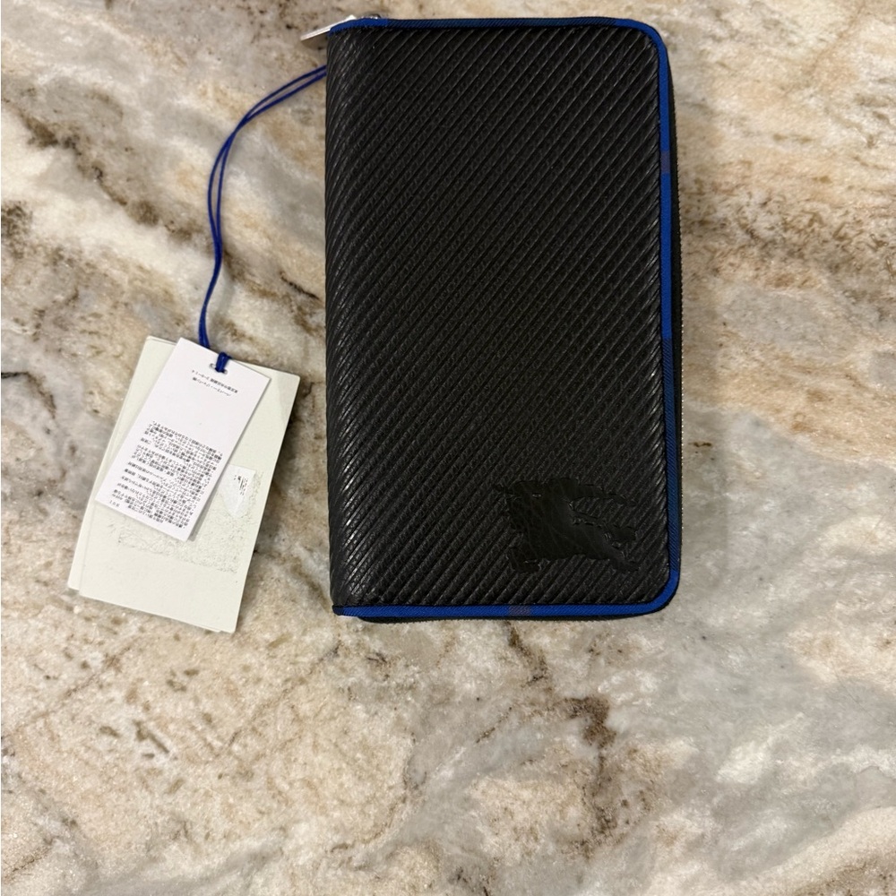 NWT stunning rare Burberry men Heritage long bifold wallet never used
